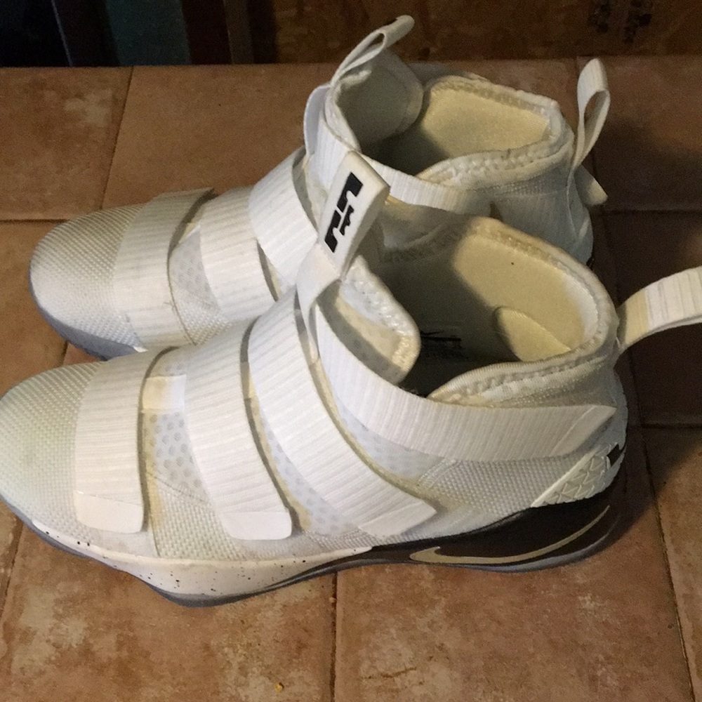 White nike Labrons size 8